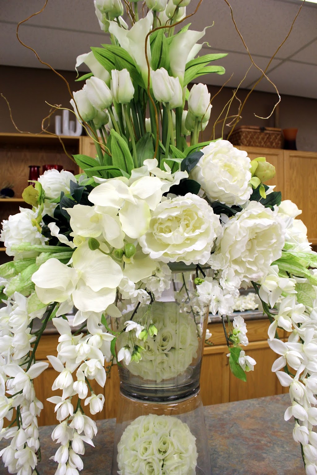 Anns Flowers & Gifts | 3534 Roblin Blvd, Winnipeg, MB R3R 0C9, Canada | Phone: (204) 984-9998