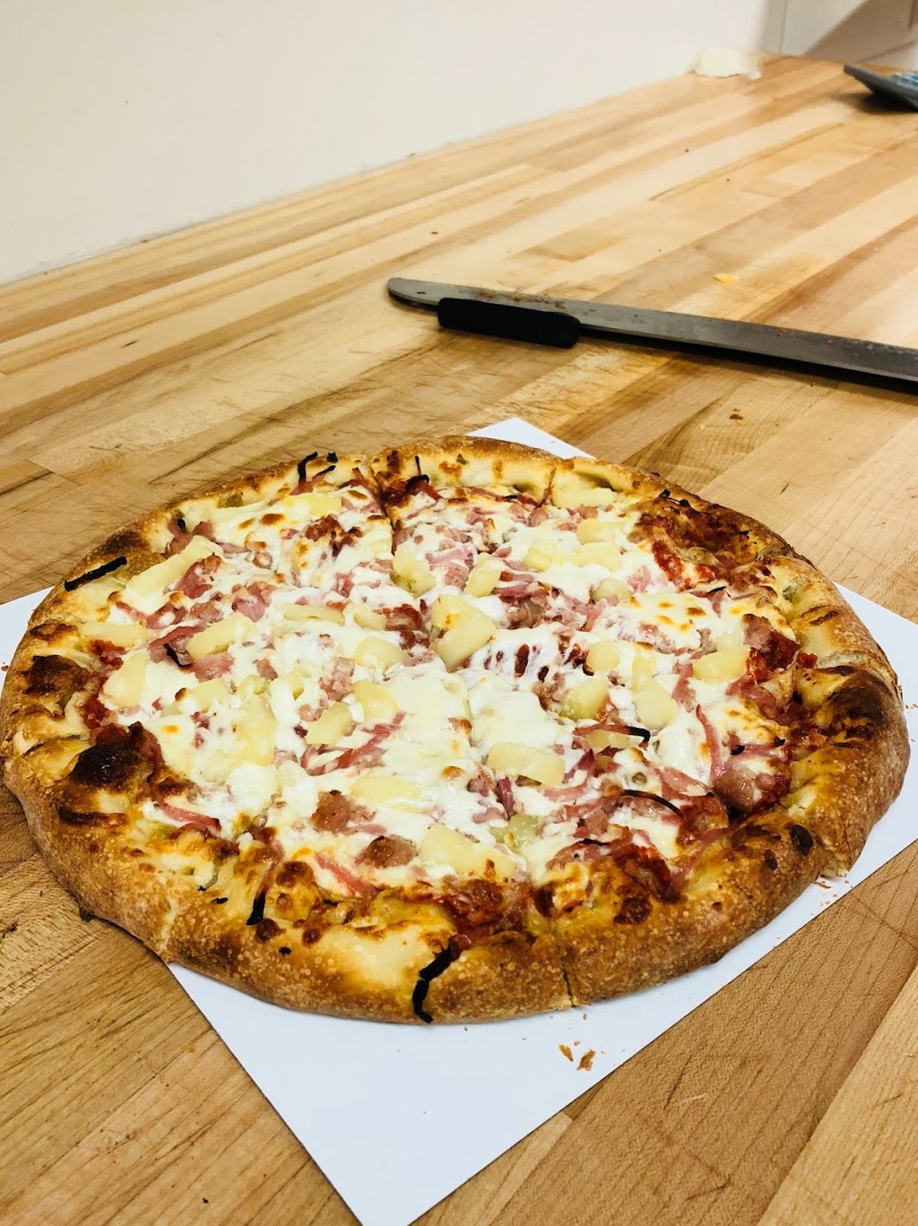 Pizza Tonite Oshawa | 1051 Simcoe St N, Oshawa, ON L1G 4W5, Canada | Phone: (289) 240-5577