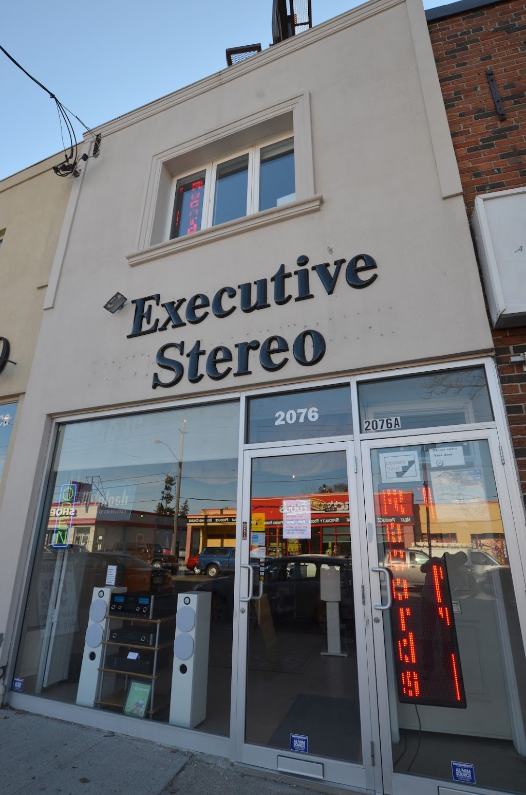 Executive Stereo | 2076 Avenue Rd, North York, ON M5M 4A6, Canada | Phone: (416) 927-1400