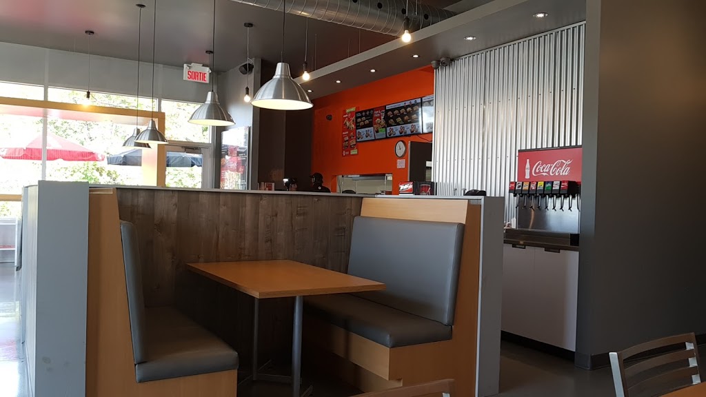 Planete Poutine | 1175 QC-125, Sainte-Julienne, QC J0K 2T0, Canada | Phone: (450) 399-1555
