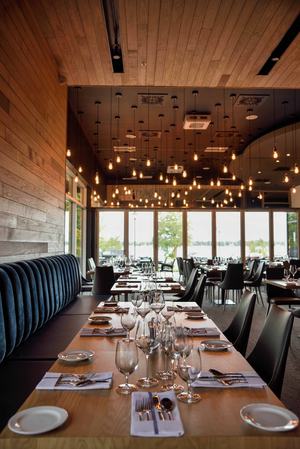 Le Greg Bistro & Bar | 325 Avenue de Venise O, Venise-en-Québec, QC J0J 2K0, Canada | Phone: (450) 390-1538