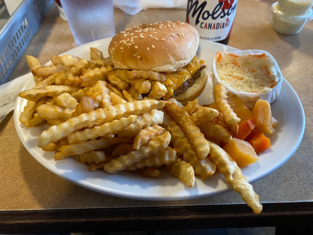 Sams Family Restaurant | 2 Centennial Dr, Cornwall, PE C0A 1H0, Canada | Phone: (902) 370-7267