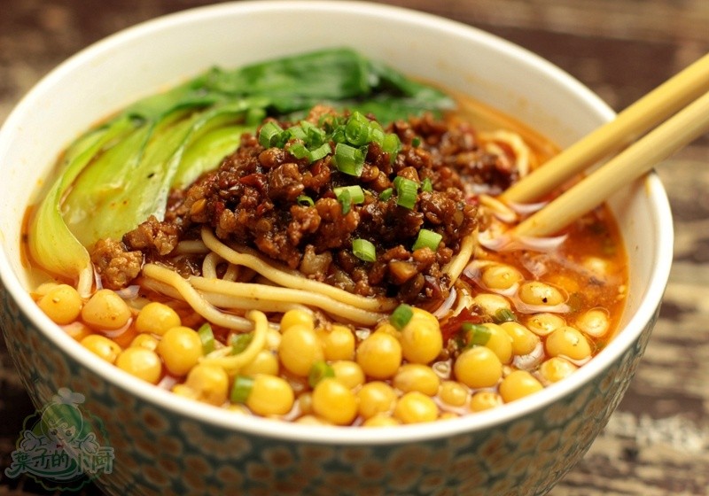 Lualu Kitchen 卤啊卤 | 7355 Edmonds St, Burnaby, BC V3N 1A9, Canada | Phone: (604) 553-8606