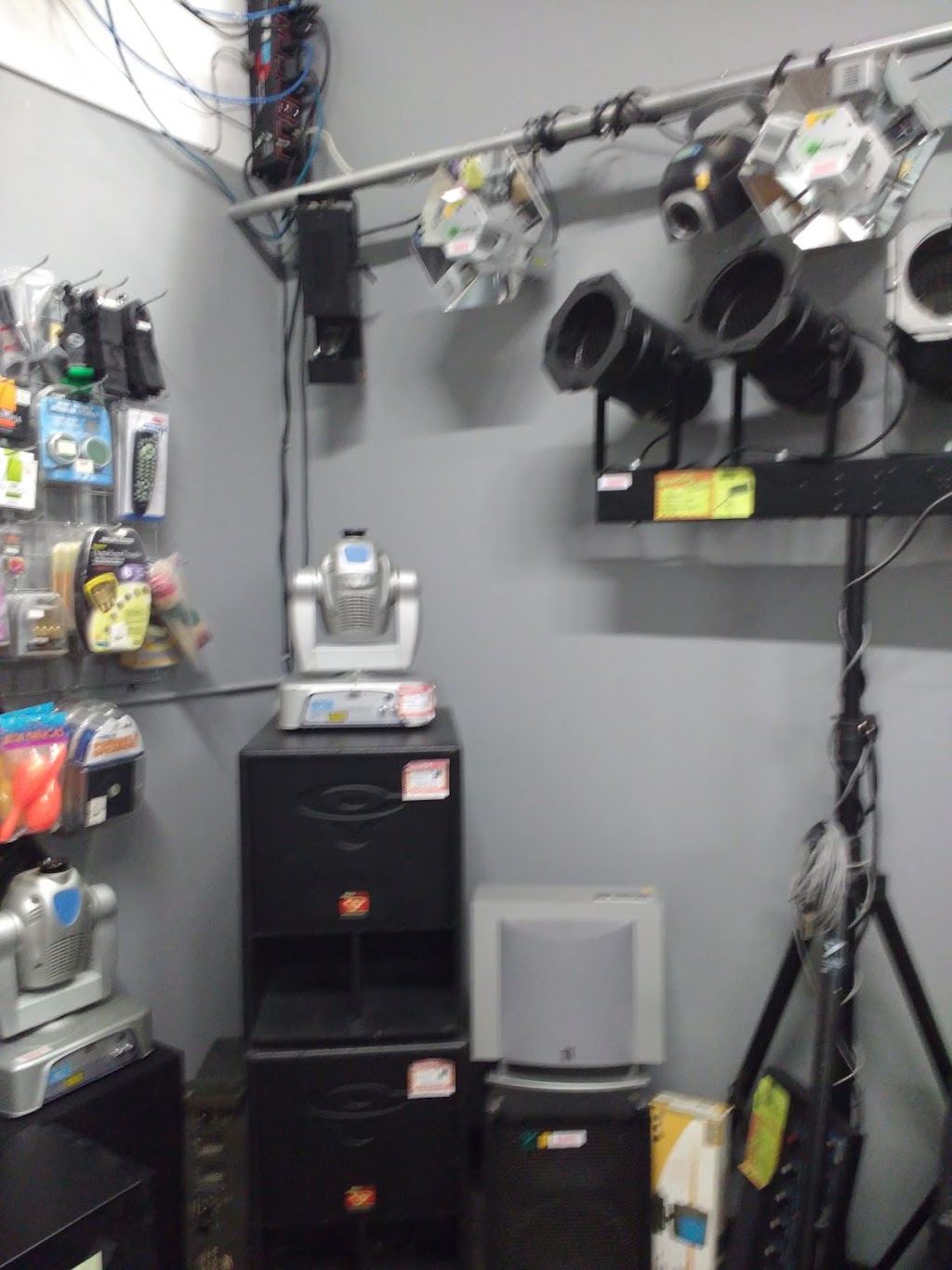 Sound-Lite Sales/Service/Rentals | 55 Mordaunt St, Winnipeg, MB R3B 3P6, Canada | Phone: (204) 233-1739