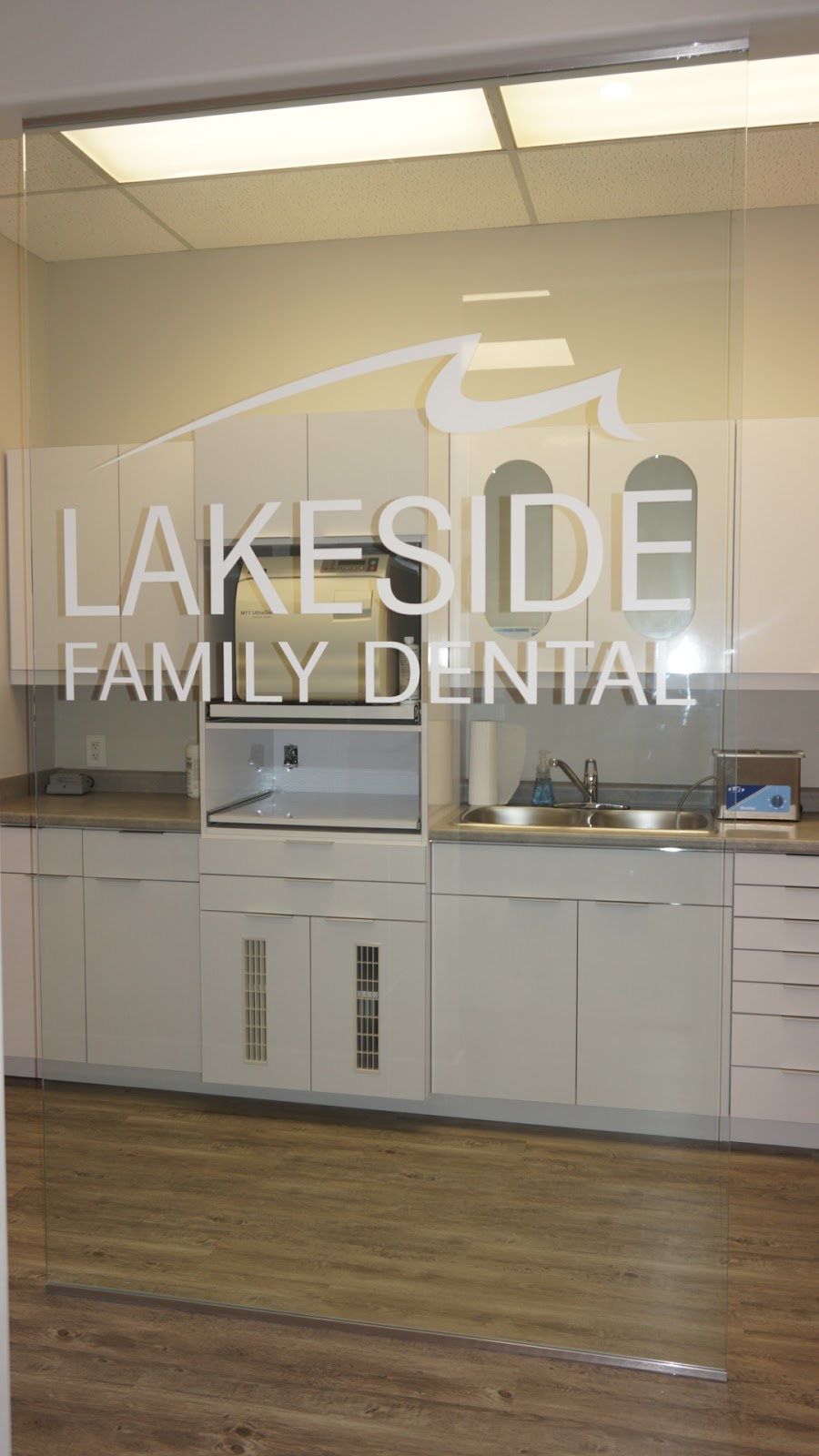 Lakeside Family Dental | 2684 Lakeshore Rd #6, Brights Grove, ON N0N 1C0, Canada | Phone: (519) 704-4000
