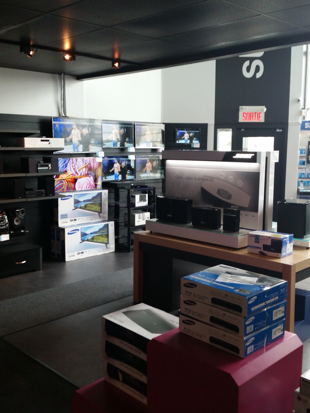 Stereo+ Drummondville | 700 Boulevard René-Lévesque #101, Drummondville, QC J2C 7A7, Canada | Phone: (819) 478-3314