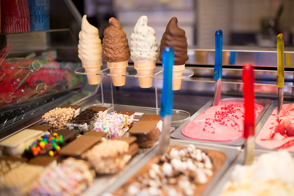Bar Laitier St-Georges | 16824 Bd Lacroix, Saint-Georges, QC G5Y 8G9, Canada | Phone: (418) 228-5888
