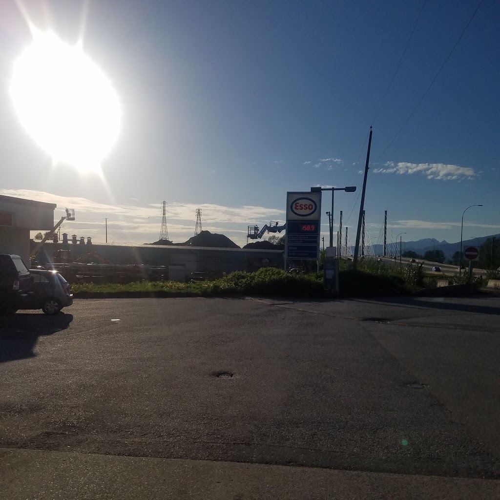 Esso | 17998 Lougheed Hwy, Pitt Meadows, BC V3Y 1Z1, Canada | Phone: (604) 465-5822