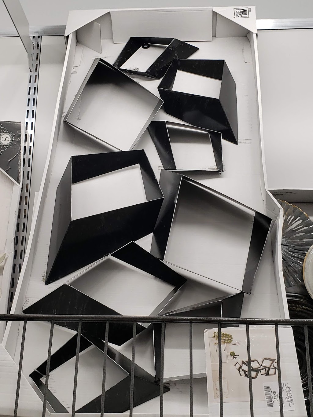 Marshalls | 841 Leila Ave, Winnipeg, MB R2V 3J7, Canada | Phone: (204) 338-4684