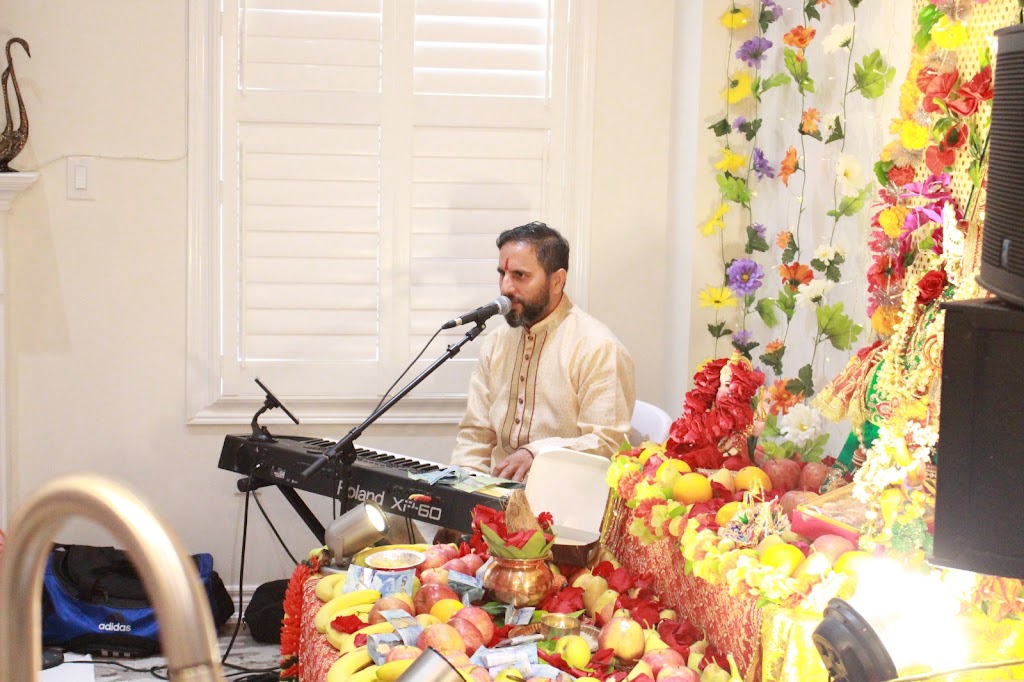 Pandit Tarun Devgan | Rutherford Rd N, Brampton, ON L6V 2X9, Canada | Phone: (416) 838-7731