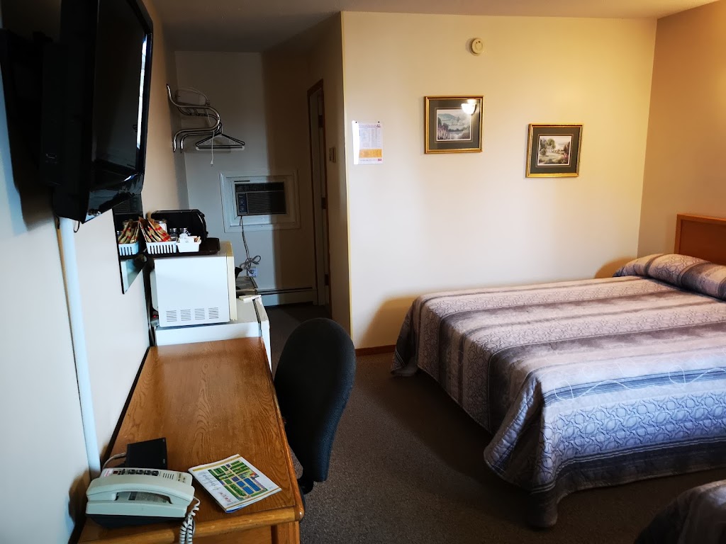Last Mountain Inn | 802 2nd Ave E, Watrous, SK S0K 4T0, Canada | Phone: (306) 946-3383