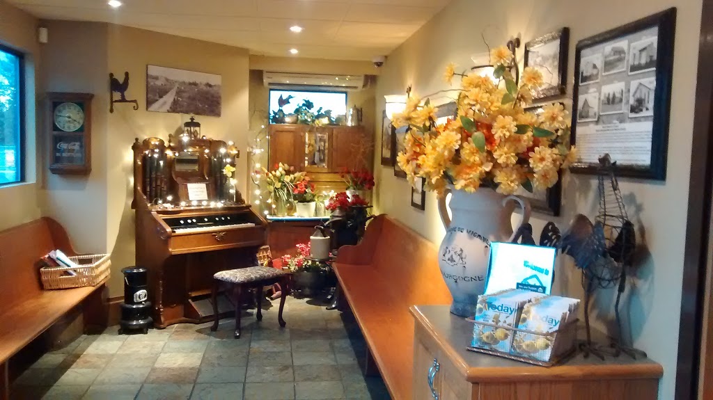 Rickys Country Restaurant | 32080 Marshall Rd, Abbotsford, BC V2A 1A1, Canada | Phone: (604) 854-3344
