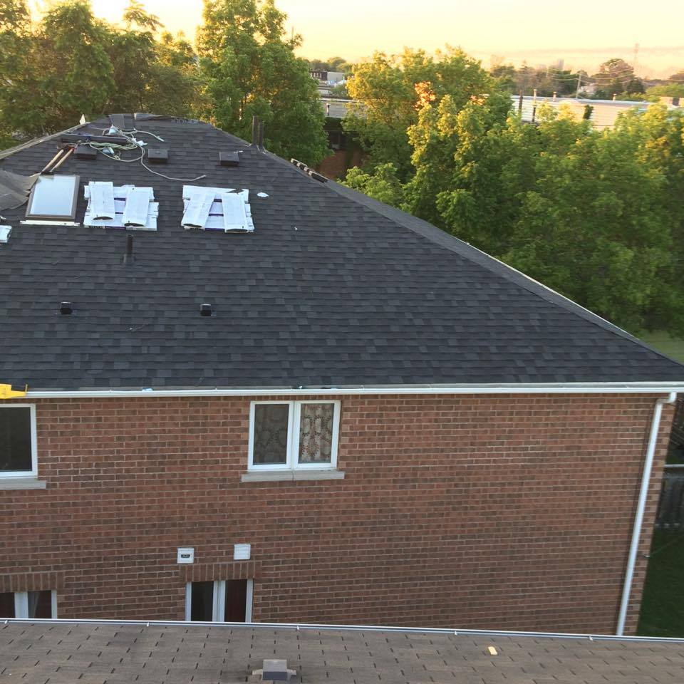 Residential Roofing & Eavestroughing | 16 Woodbury Rd, Etobicoke, ON M8W 1X6, Canada | Phone: (647) 774-4851