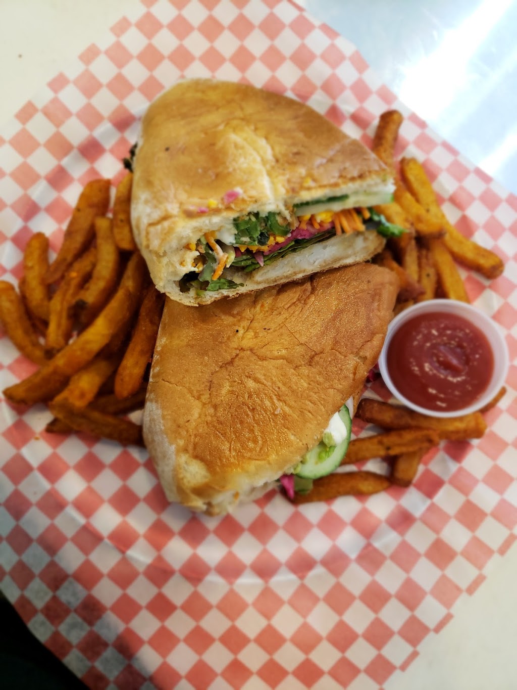 Southeast Sandwiches | 21-9200 Weston Rd, Woodbridge, ON L4H 2P8, Canada | Phone: (905) 553-0615