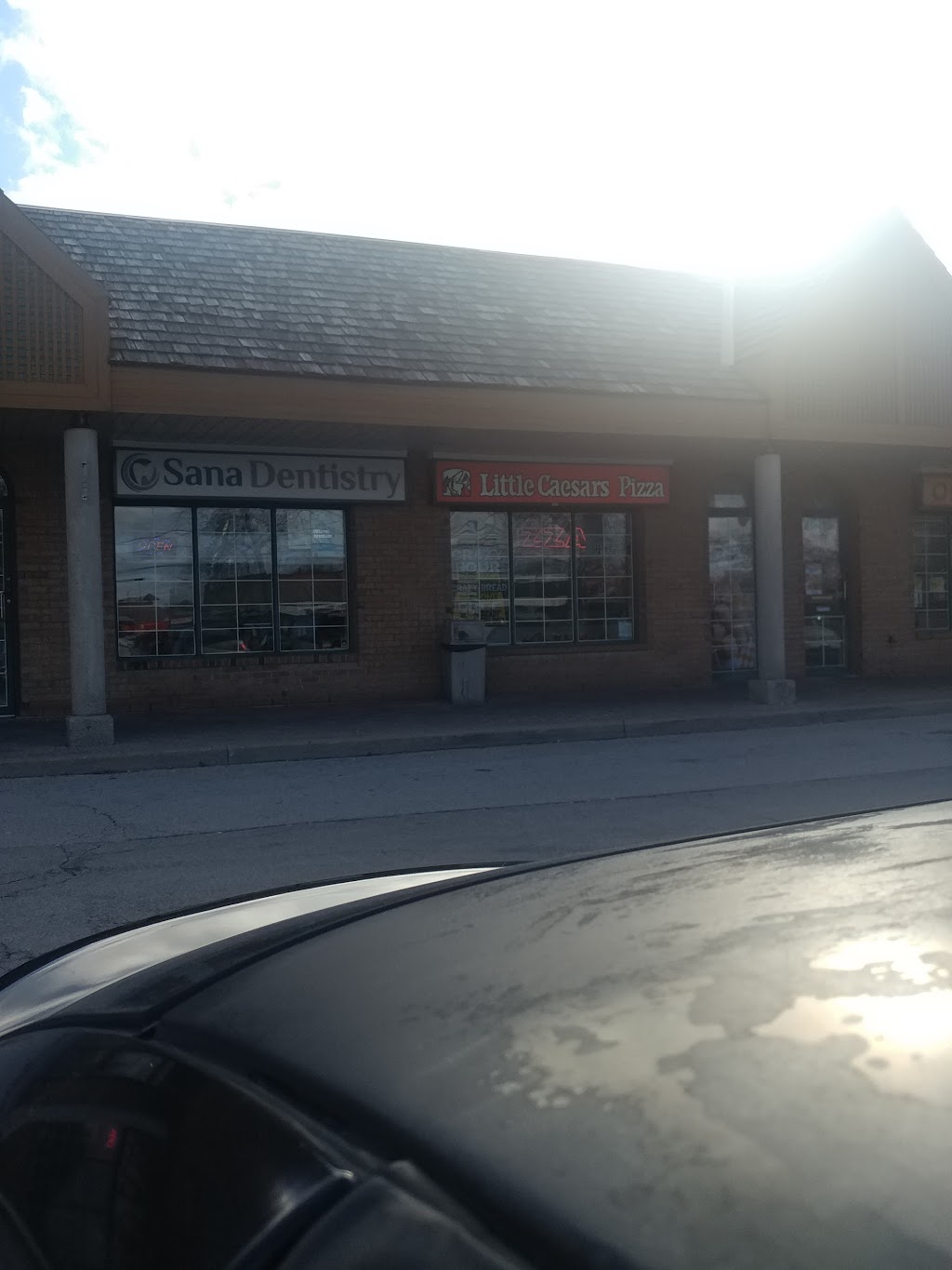 Little Caesars Pizza | 3100 Winston Churchill Blvd, Mississauga, ON L6L 2V7, Canada | Phone: (905) 569-7070