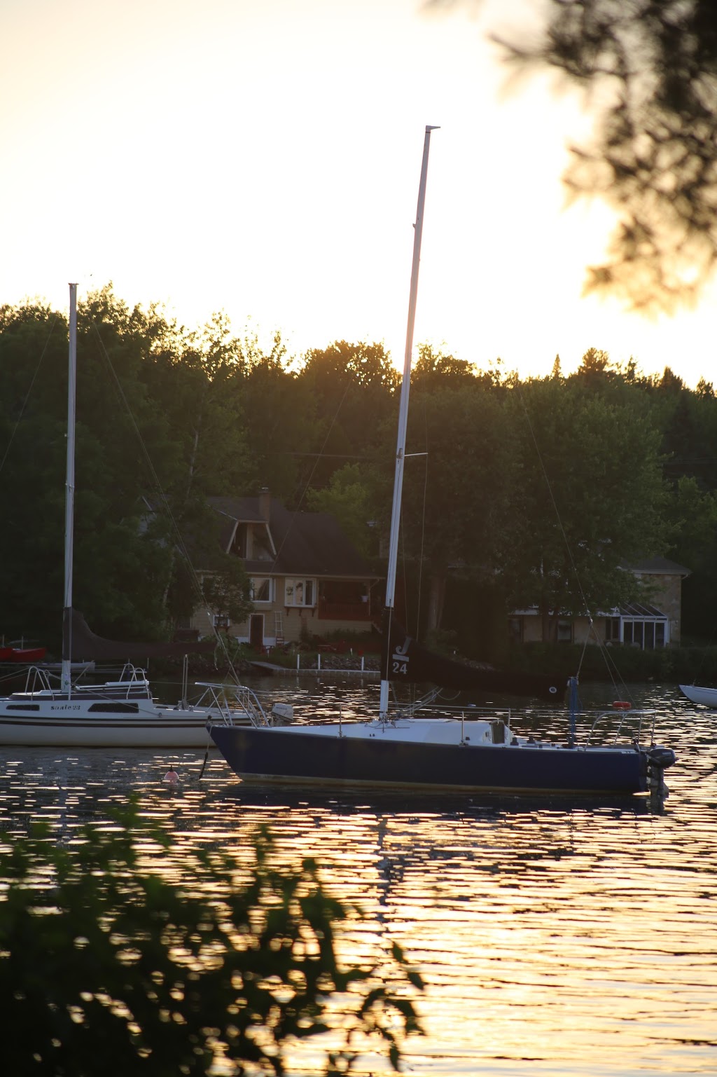 Club Nautique du Petit Lac Magog | 8683 Rue Saroy, Sherbrooke, QC J1N 3J4, Canada | Phone: (819) 864-6130