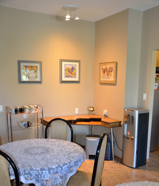 The Gemstone Guest House B & B | 321 E 200 N, Raymond, AB T0K 2S0, Canada | Phone: (587) 271-5020
