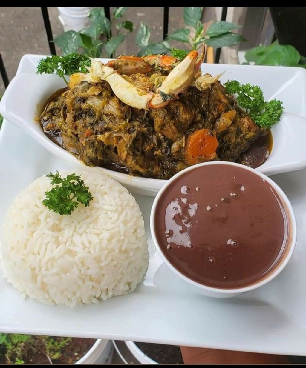 LA BELLE HAITIENNE | 15 Rue Mgr Cloutier, Trois-Rivières, QC G8V 1S7, Canada | Phone: (819) 524-1710