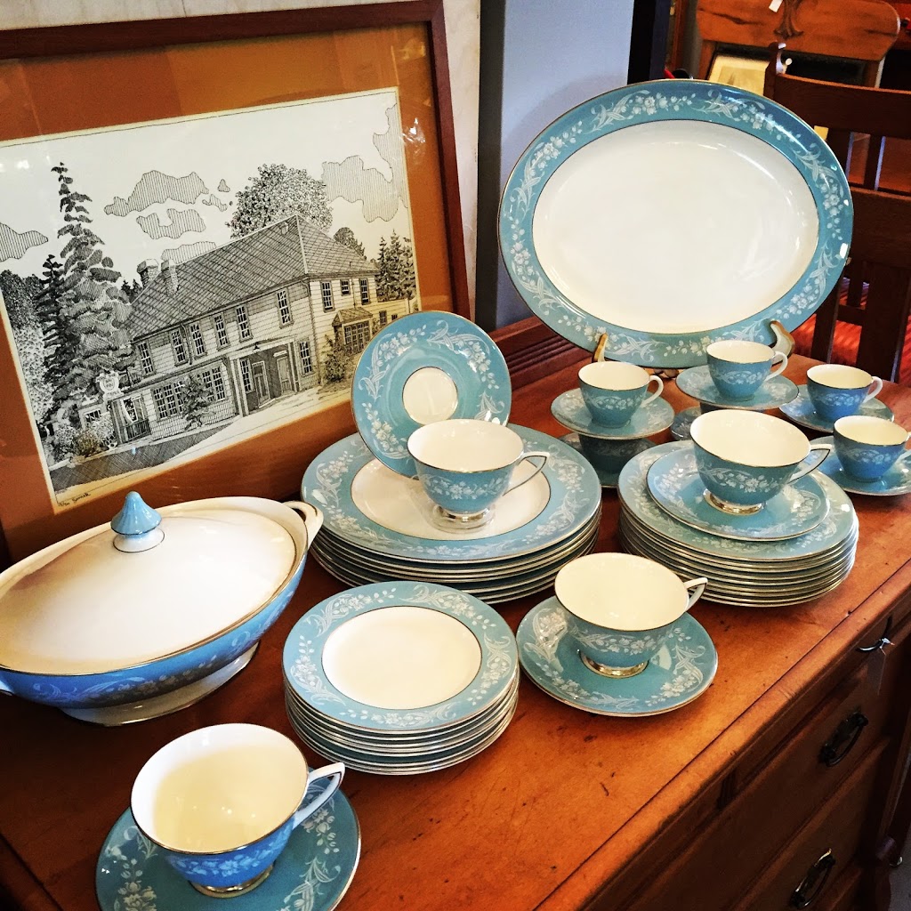 Antique Addict | 12 Roberts St, Ladysmith, BC V9G 1A8, Canada | Phone: (250) 245-6533