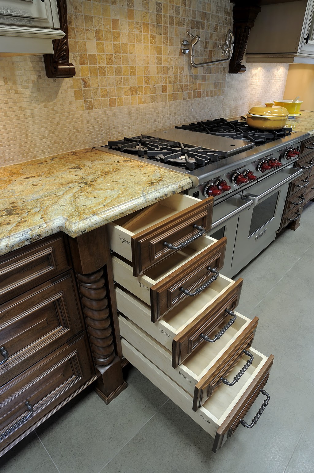 Irpinia Kitchens | 278 Newkirk Rd, Richmond Hill, ON L4C 3G7, Canada | Phone: (905) 780-7722