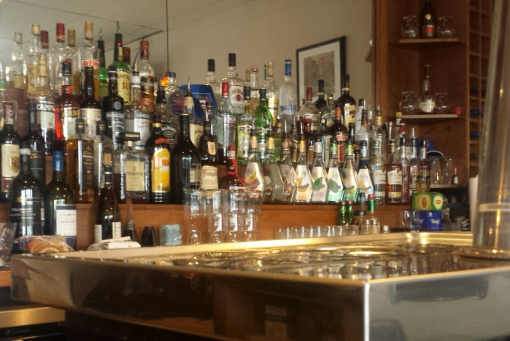 Amici Restaurant | 30 Glamis Rd A4B, Cambridge, ON N1R 7H5, Canada | Phone: (519) 624-8984