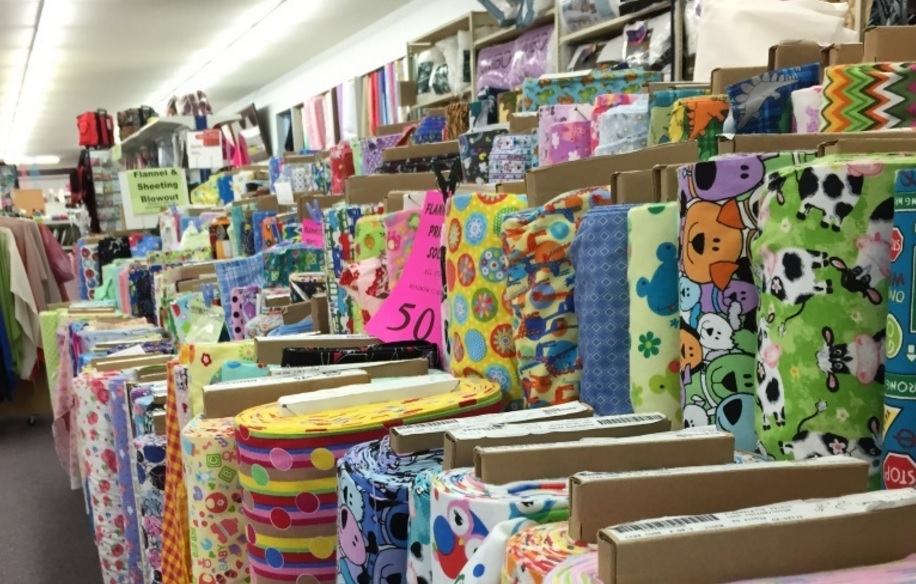 Fabricland | Londonderry Mall, 2200 137 Ave NW, Edmonton, AB T5C 3C8, Canada | Phone: (780) 478-0435