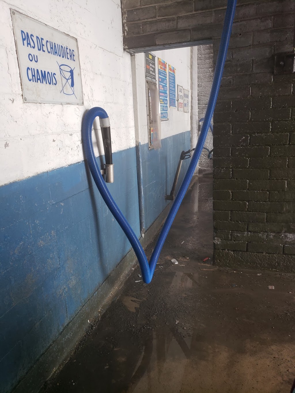 Coin Wash Saint Michel | 7956 Avenue Shelley, Montréal, QC H1Z 3H5, Canada