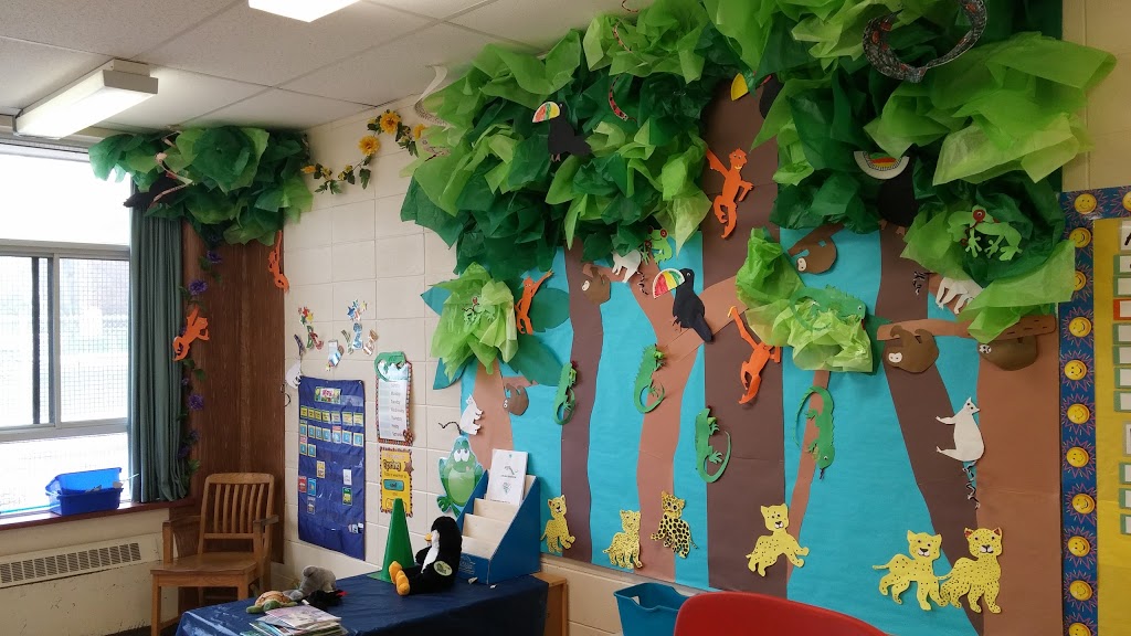 Pierre de Coubertin Elementary School | 4700 Boulevard Lavoisier, Saint-Léonard, QC H1R 1H9, Canada | Phone: (514) 323-6586