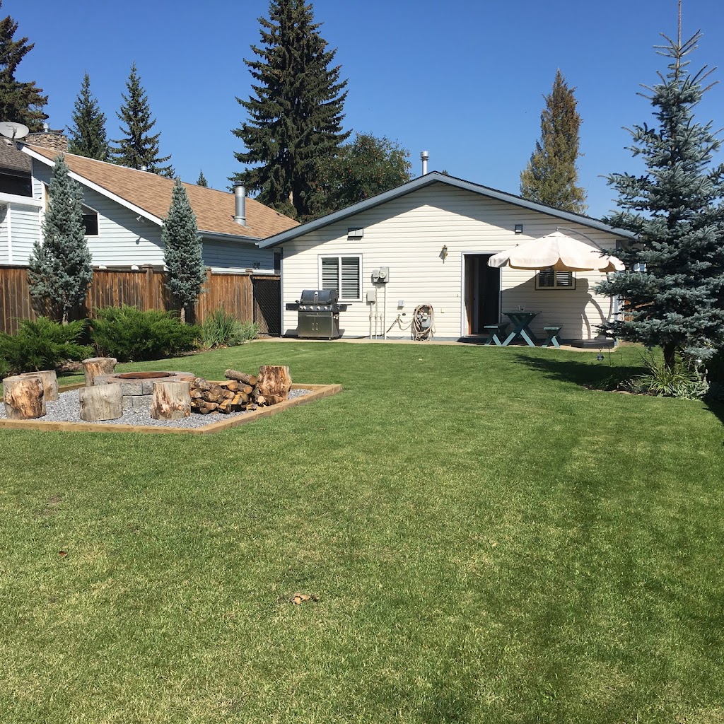 Sea Oar Inn - Summer Cottage | 5004 38 St, Sylvan Lake, AB T4S 1B6, Canada | Phone: (780) 996-5409
