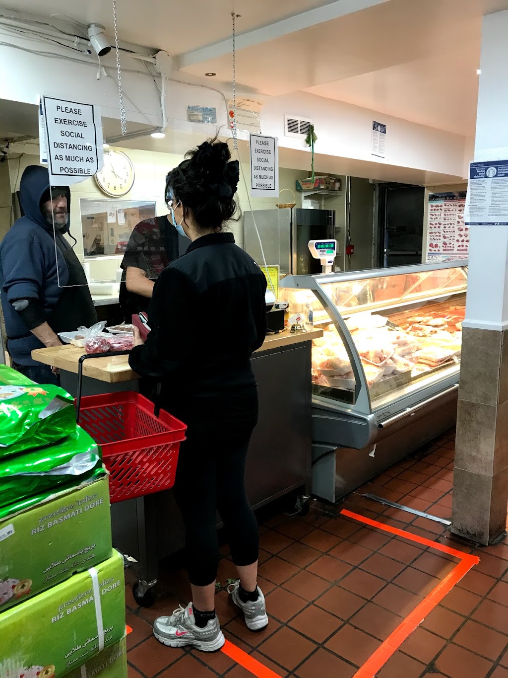Moussa Market & Meat Shop | 300 McArthur Ave., Vanier, ON K1L 6P2, Canada | Phone: (613) 745-7900