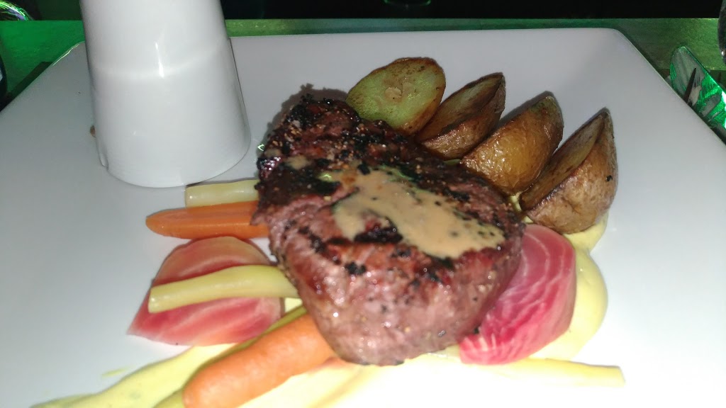 Kaline Resto Pub | 3280 Rue Laval, Lac-Mégantic, QC G6B 1A4, Canada | Phone: (819) 582-4242