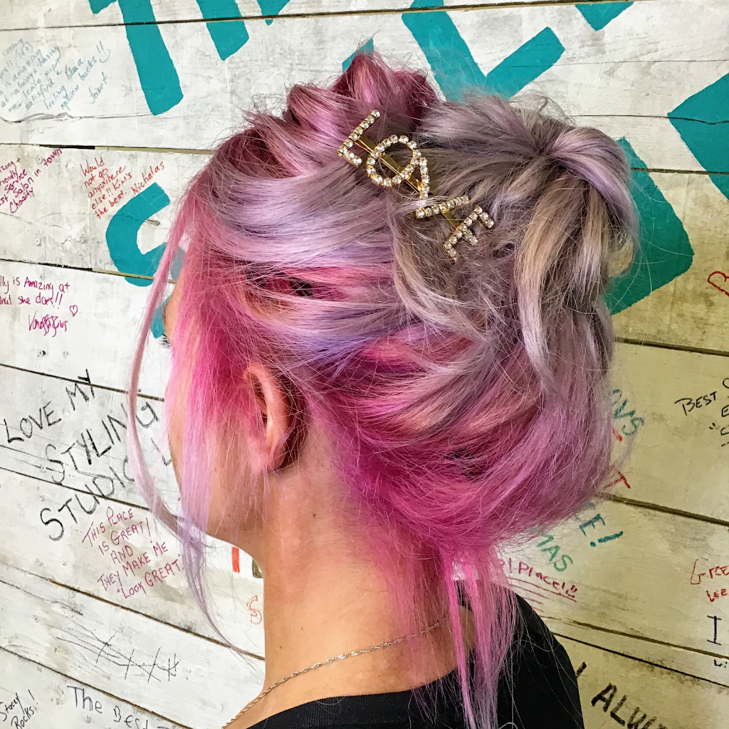 The Styling Studio | 144 Dundas St, Woodstock, ON N4S 1A2, Canada | Phone: (519) 290-4247
