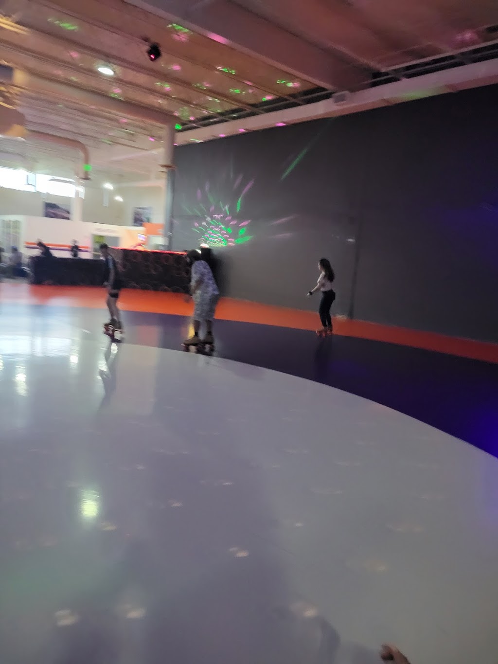 Rollerplex Entertainment | 284 Orenda Rd, Brampton, ON L6T 5S3, Canada | Phone: (905) 450-8680