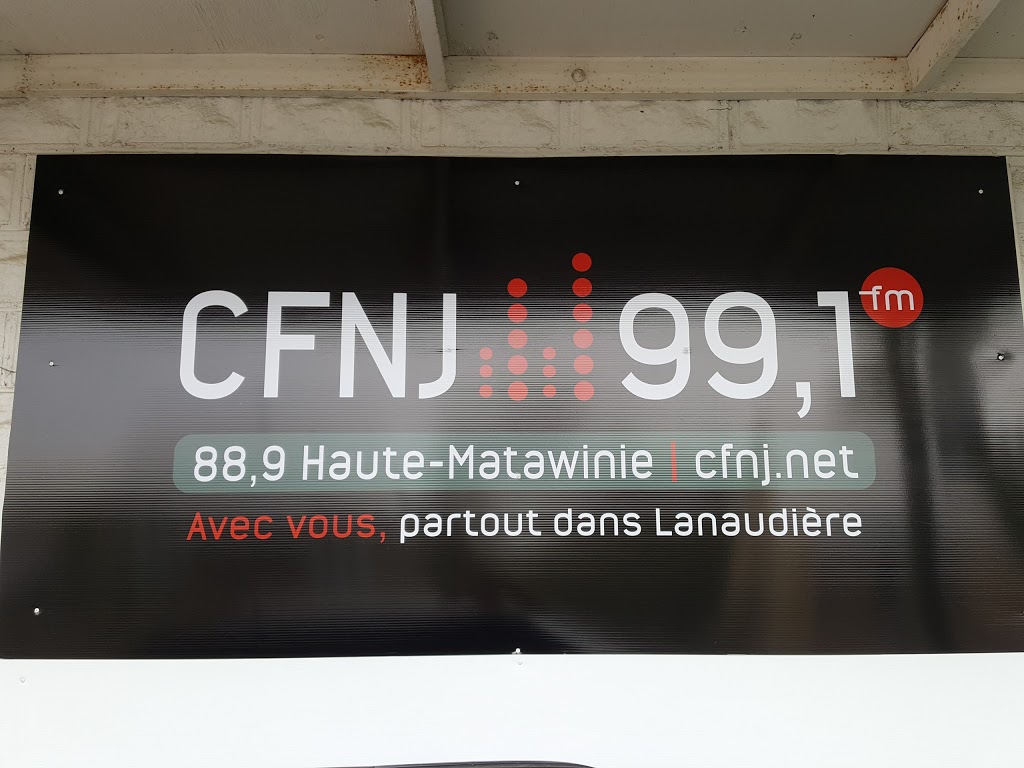 CFNJ 99 1 88 9, Avec vous partout dans Lanaudière | 245 Rue Beauvilliers, Saint-Gabriel-de-Brandon, QC J0K 2N0, Canada | Phone: (450) 835-3437