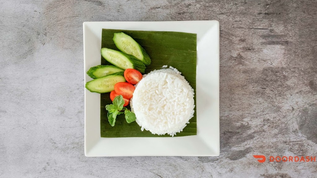 Tissys Bistro - Authentic Thai Food | 452 Bd Beaconsfield, Beaconsfield, QC H9W 4B9, Canada | Phone: (438) 725-5512