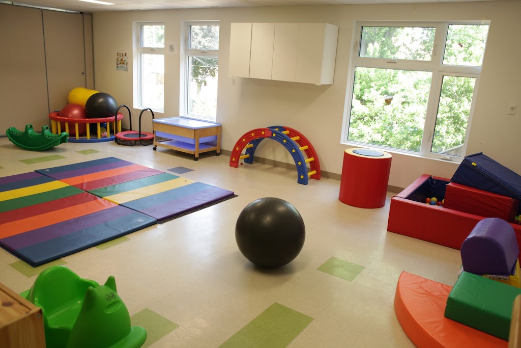 Maison des familles de Saint-Laurent | 1159 Av. Sainte-Croix, Saint-Laurent, QC H4L 3Z2, Canada | Phone: (514) 333-8989