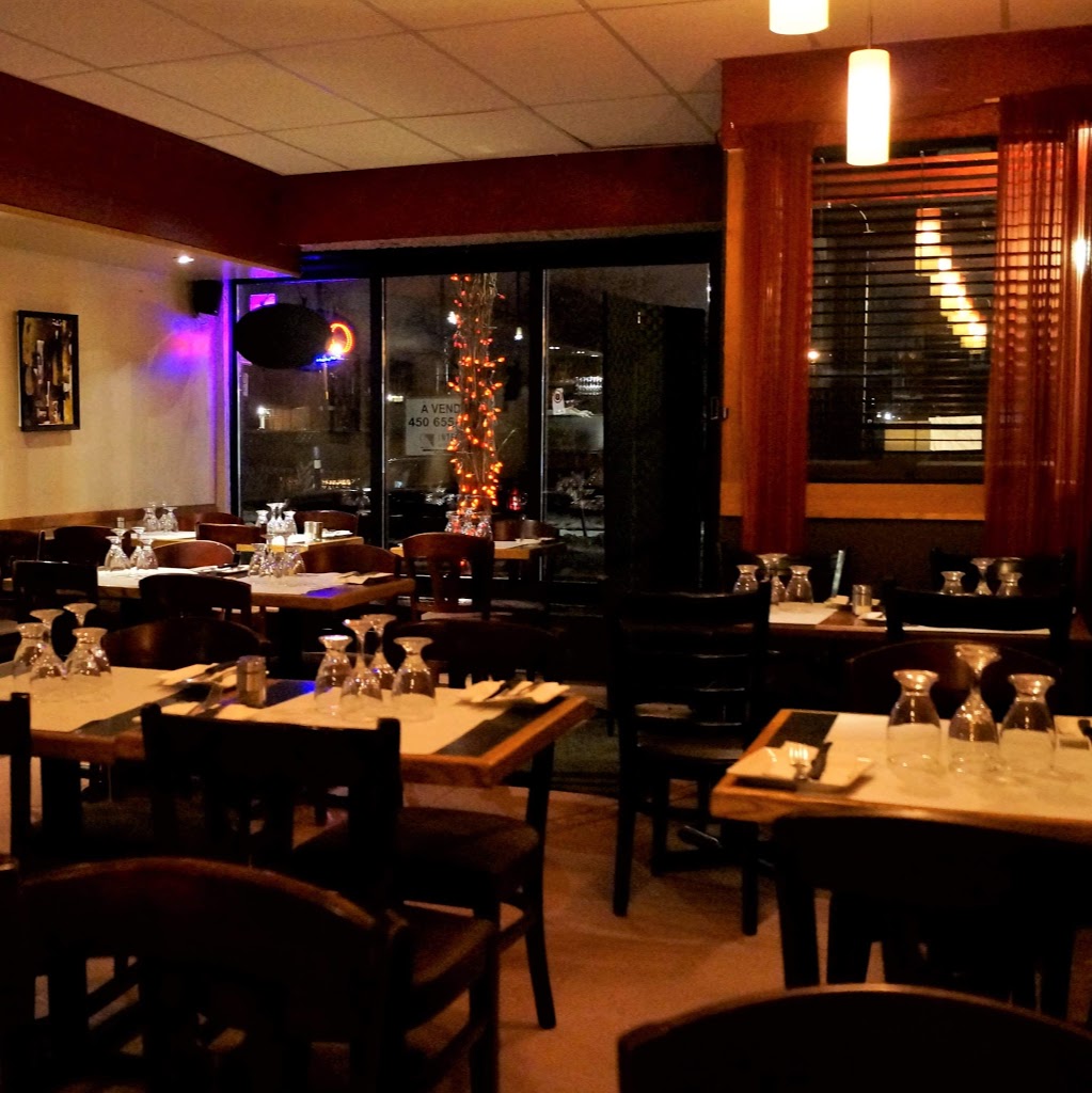 Restaurant Grill Tasquaria (Apportez Votre Vin) | 2490 Rue Bélanger, Montréal, QC H2G 1E5, Canada | Phone: (514) 729-4894