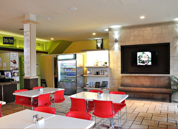 Thrive Organic Lakeshore | 3473 Lake Shore Blvd W, Etobicoke, ON M8W 1N5, Canada | Phone: (416) 252-7700