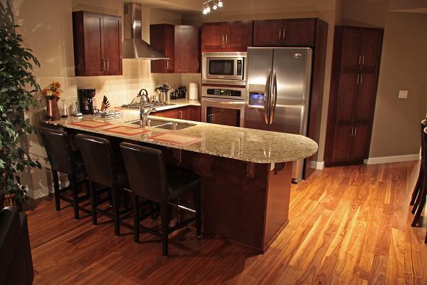 Edmonton Furnished Condos | 9316 82 Ave NW #400, Edmonton, AB T6C 0Z6, Canada | Phone: (780) 990-1551