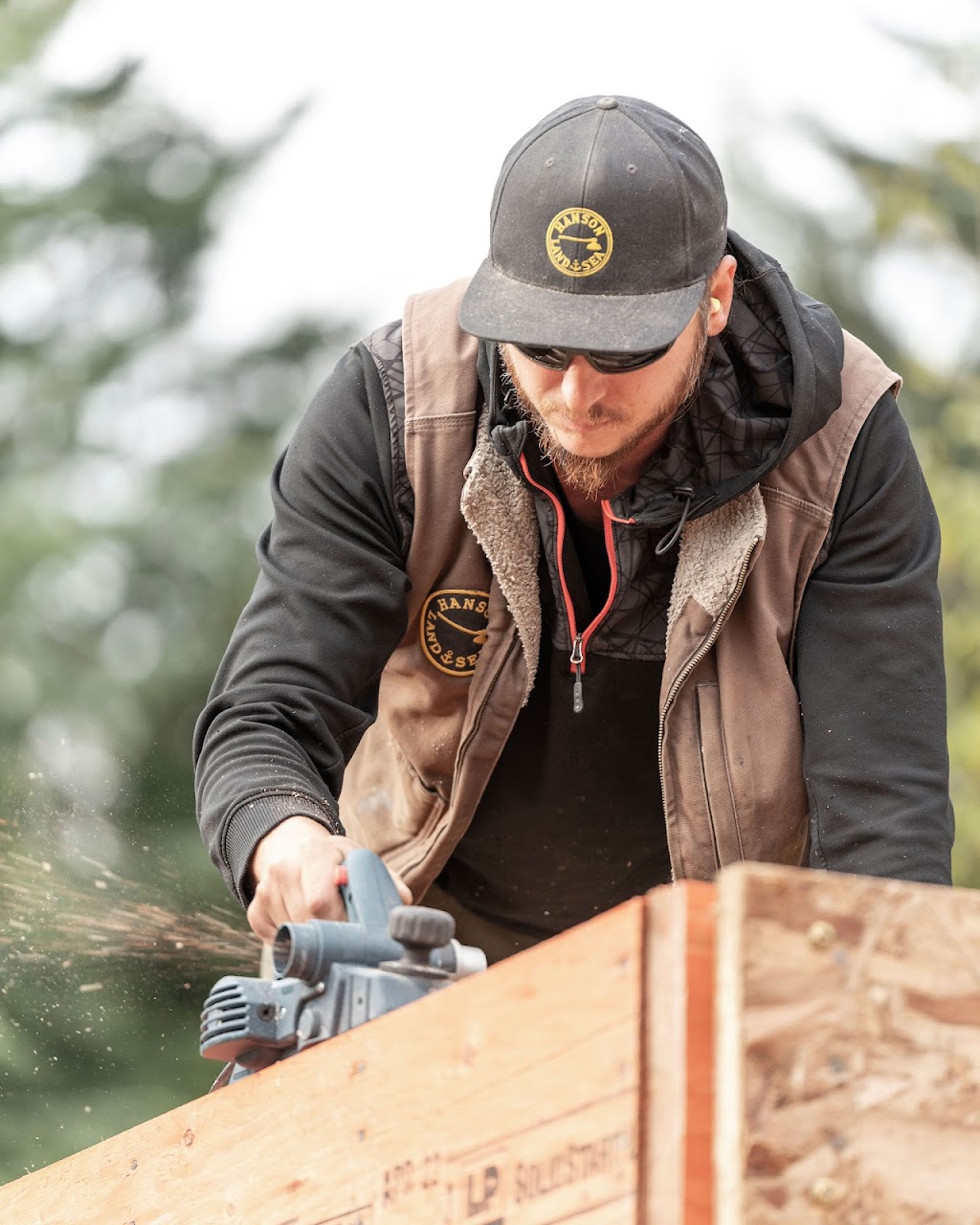 Hanson Land and Sea | 435 Latona Rd, Gibsons, BC V0N 1V0, Canada | Phone: (604) 989-1226