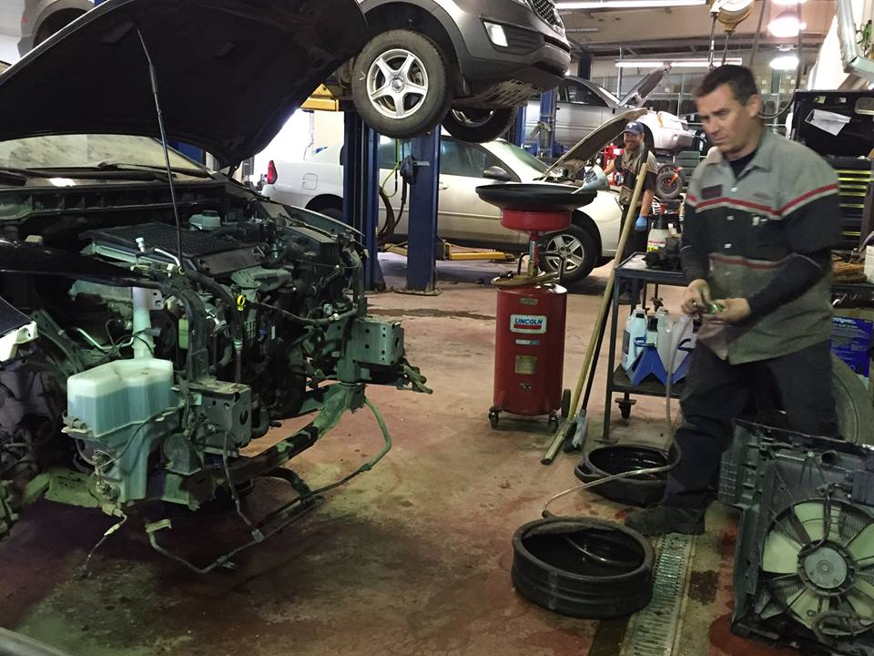 Glenwood Auto Service | 101 Jessop Ave, Saskatoon, SK S7N 1Y3, Canada | Phone: (306) 374-3551
