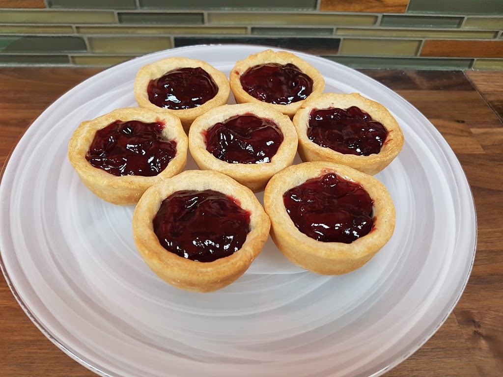 Cals Bakery & Cafe | 331 Bayfield St unit 5, Barrie, ON L4M 3C2, Canada | Phone: (705) 792-1769