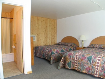 Hamilton House Motel | 6 Main St, Winnipeg Beach, MB R0C 3G0, Canada | Phone: (204) 389-2169