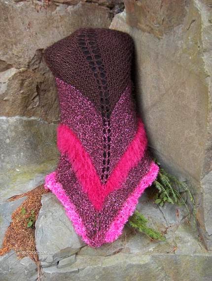 Kreative Knits by Liona Jollota | Artists Quarter Gallery & Studios, 2594 Agricola St Studio 2, Halifax, NS B3K 4C6, Canada | Phone: (902) 499-9701
