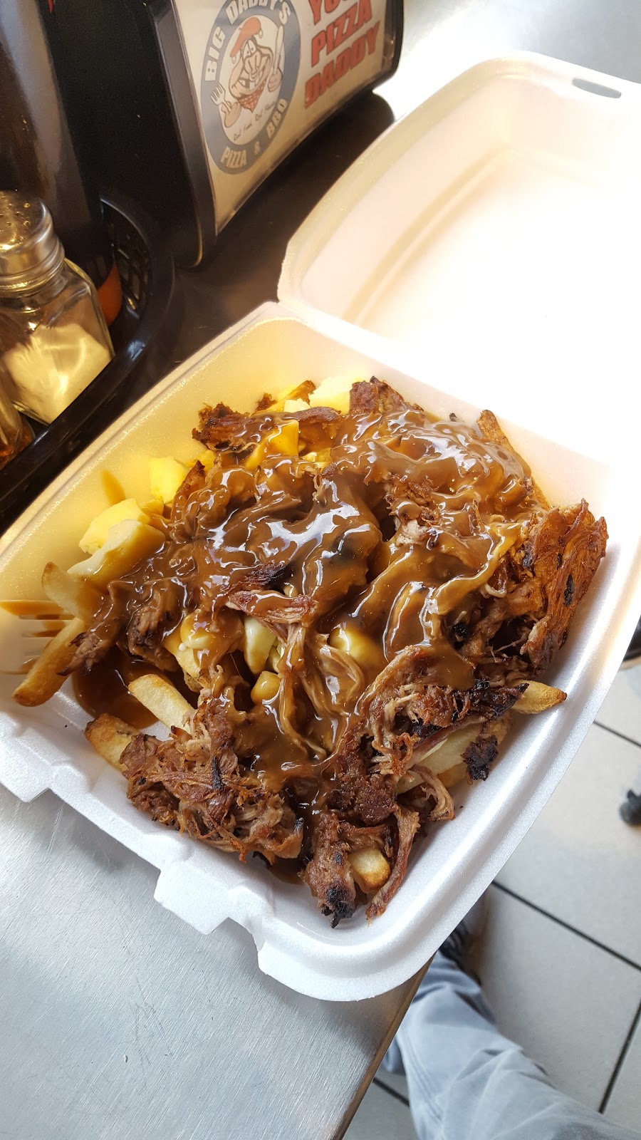 Big Daddys Pizza, BBQ & Poutine | 22709 Lougheed Hwy, Maple Ridge, BC V2X 2V5, Canada | Phone: (604) 467-6666