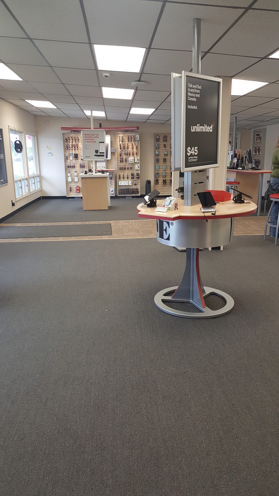 Verizon Authorized Retailer - Wireless Zone | 4569 US-5, Newport, VT 05855, USA | Phone: (802) 334-6300