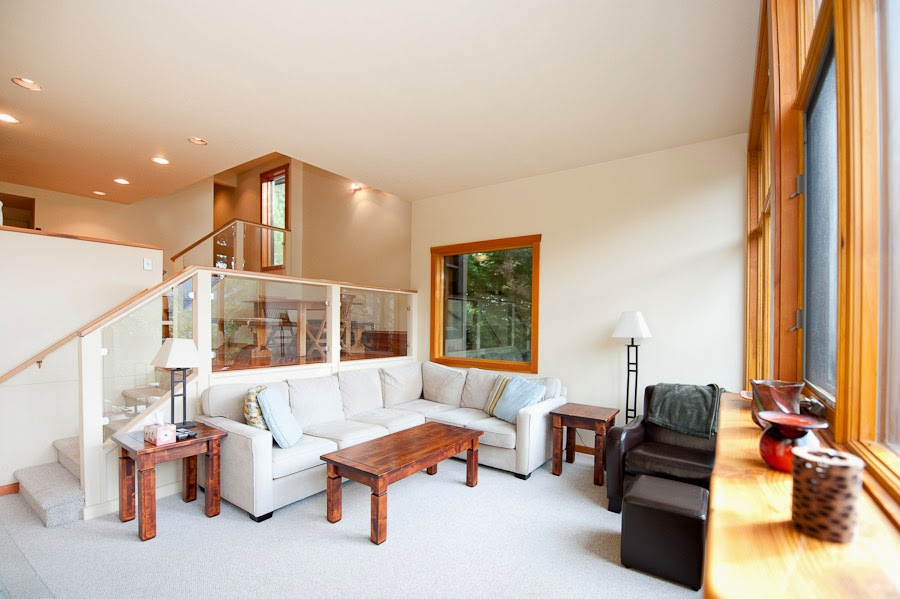 Mountain Country Property Management Ltd | 1010 Alpha Lake Rd #201, Whistler, BC V8E 0S6, Canada | Phone: (604) 932-0677