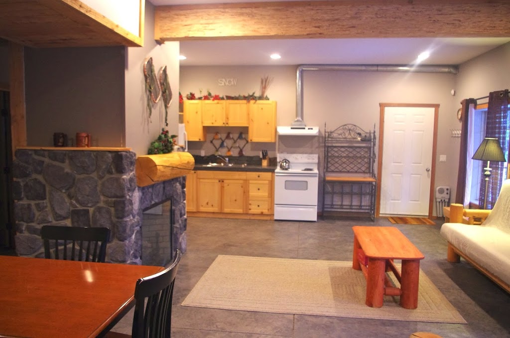 Wapiti Creek Lodge | 228 Wapiti Creek Rd, Bridesville, BC V0H 1B0, Canada | Phone: (250) 490-6251