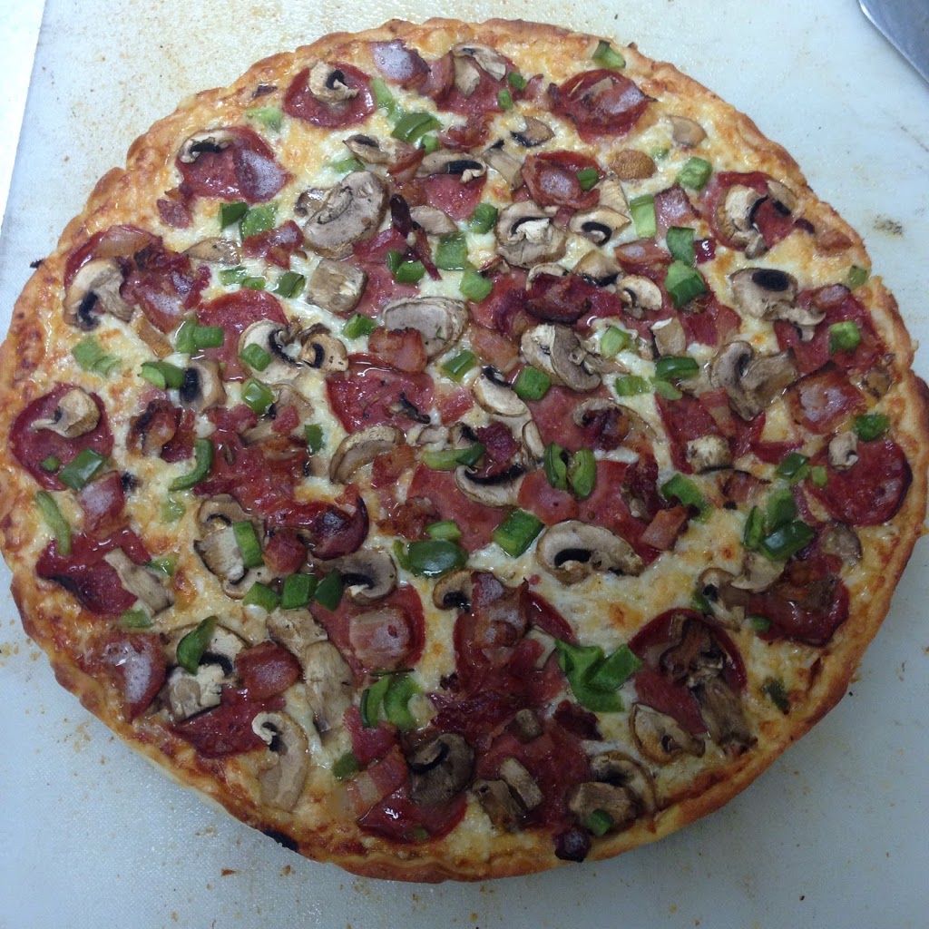 Presto Pizza | 228 Tyndall Ave, Winnipeg, MB R2R 1S5, Canada | Phone: (204) 697-3166