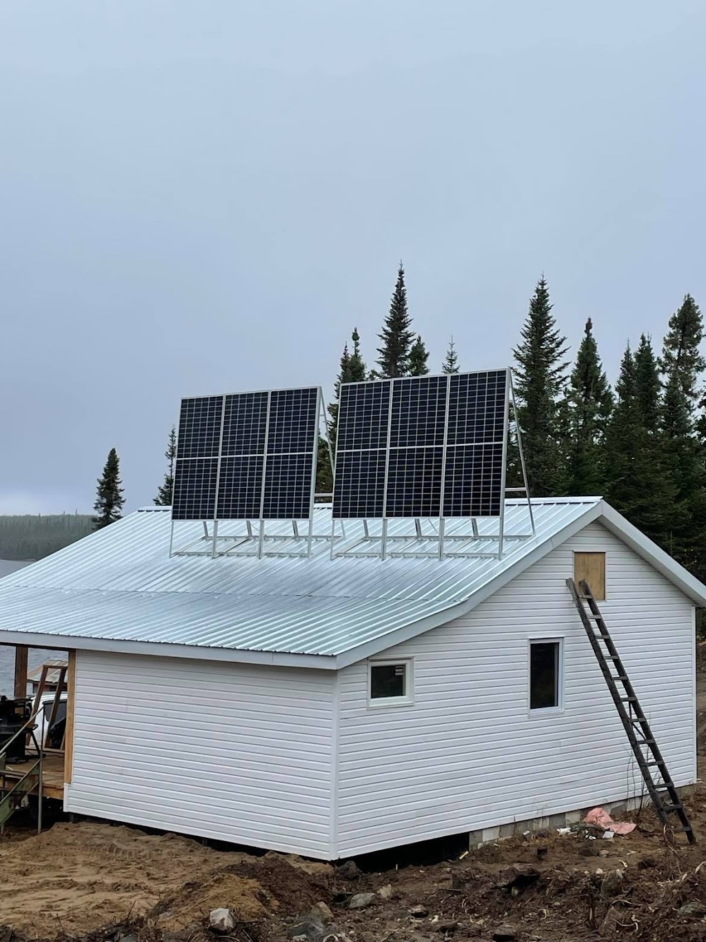 Batteries Champion Énergie Solaire | 3395 Rue de lÉnergie suite 202, Jonquière, QC G7X 0J6, Canada | Phone: (418) 695-5411